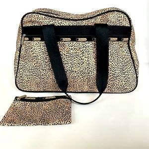 Le Sportsac Overnight/Gym/Travel Bag